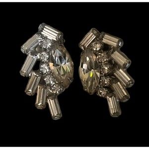 Vintage Unsigned Weiss Clip On Earrings W/ Clear Marquise & Baguette Rhinestones